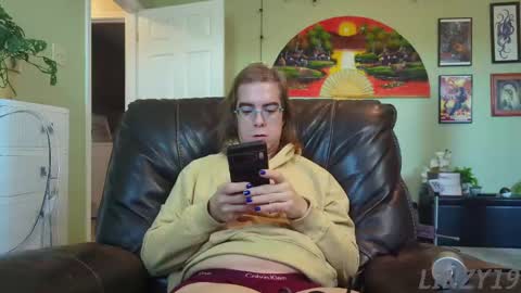 Linzy19 online show from September 12, 3:01 pm