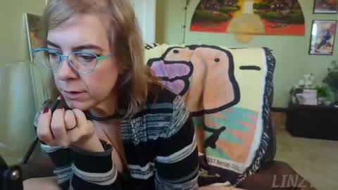 Snapshot of linzy19 chatting on September 26, 2:43 pm Linzy19 online show from September 26, 2:43 pm