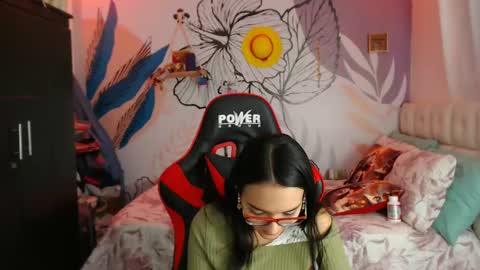 LinzyBaner online show from January 5, 11:12 pm