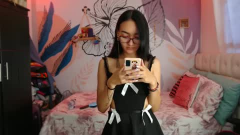 LinzyBaner online show from January 10, 10:46 pm