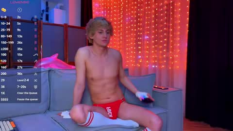 lionbitchkovsky online show from March 29, 8:20 pm