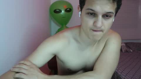 Snapshot of lioncluess chatting on January 8, 12:18 pm Lion Cluess online show from January 8, 12:18 pm