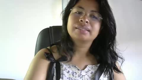 liora online show from March 30, 3:51 am