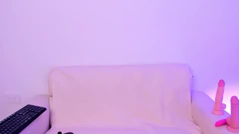 Liorah wolf online show from March 6, 9:00 pm