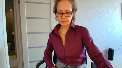 Liora Weiss online show from May 5, 7:16 am