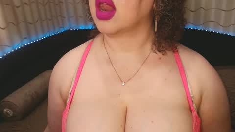 Snapshot of lipsaddiction chatting on March 3, 2:12 pm LIpsAddiction online show from March 3, 2:12 pm