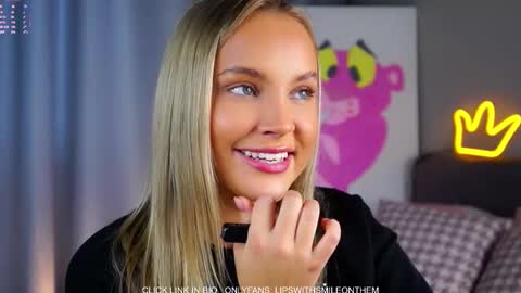 Amelia online show from November 7, 5:07 am