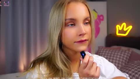 Amelia online show from November 9, 1:15 am