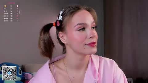 Snapshot of lipswithsweetonthem chatting on October 10, 1:26 am Lina online show from October 10, 1:26 am