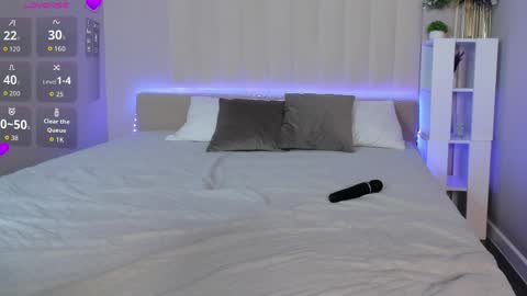 Lira revery online show from April 6, 11:05 pm