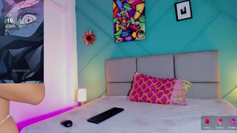 Snapshot of lirioswiitt_ chatting on February 12, 11:29 am lirius online show from February 12, 11:29 am
