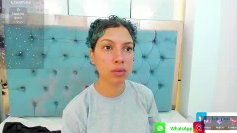 Snapshot of lis_rous chatting on September 19, 11:33 am LIS ROUS online show from September 19, 11:33 am