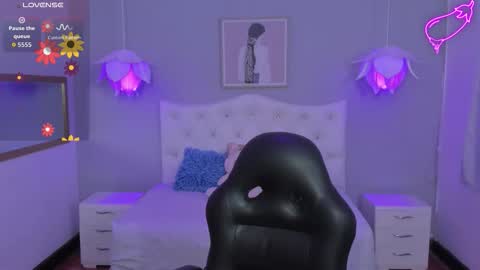 Lisa online show from November 4, 6:29 pm