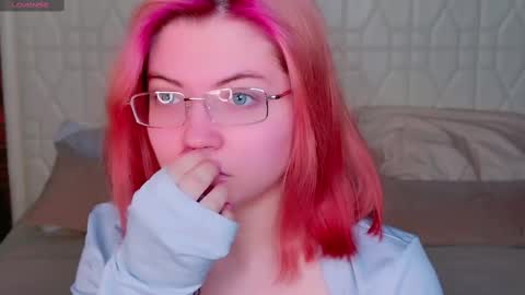 lissi online show from March 8, 4:01 am