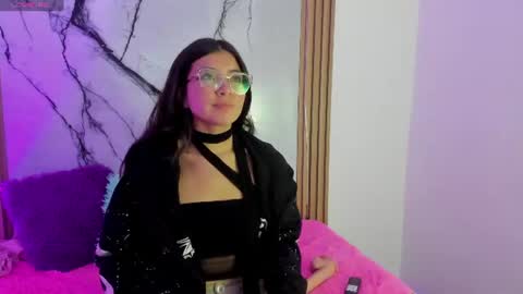 lisa_camx online show from July 30, 2:38 pm