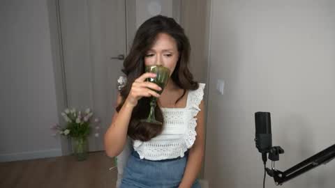 lisa_graham online show from October 16, 6:14 am