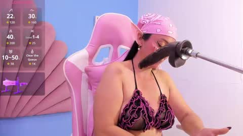 Snapshot of lisa_milf_ chatting on May 7, 3:23 am Lisa online show from May 7, 3:23 am