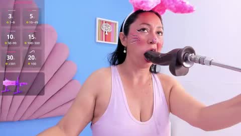 Snapshot of lisa_milf_ chatting on May 9, 8:36 pm Lisa online show from May 9, 8:36 pm