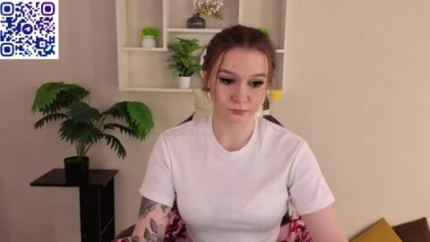 lisa_rabbit online show from April 5, 12:52 am