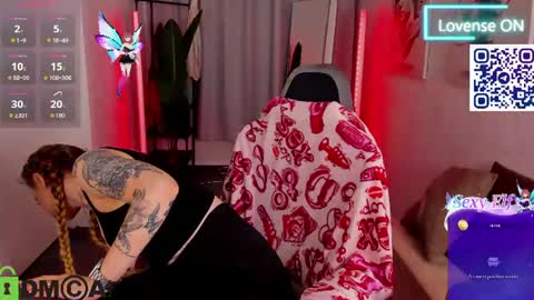 lisa_rabbit online show from June 30, 12:00 am