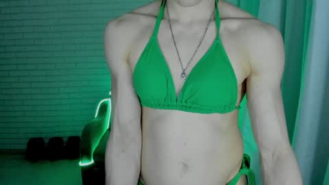 lisa online show from February 1, 1:23 am