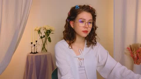  Lisa  online show from December 7, 11:34 pm