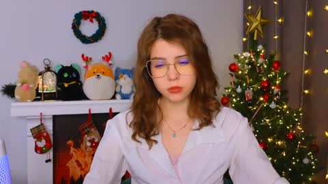  Lisa  online show from January 8, 11:52 pm