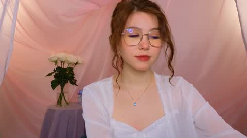  Lisa  online show from February 3, 7:18 am