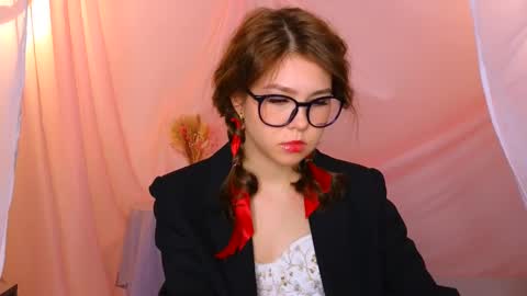  Lisa  online show from February 15, 8:11 am