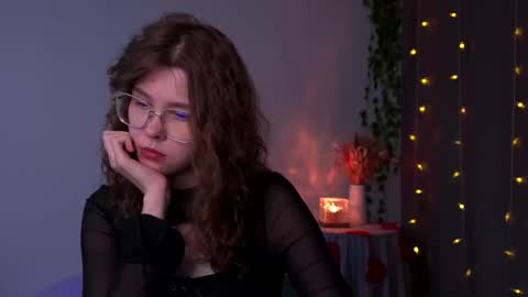  Lisa  online show from September 25, 6:55 pm