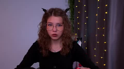  Lisa  online show from November 1, 10:45 pm