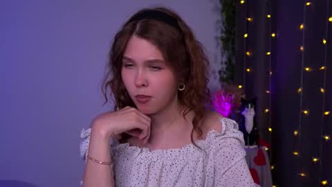  Lisa  online show from November 9, 9:13 pm