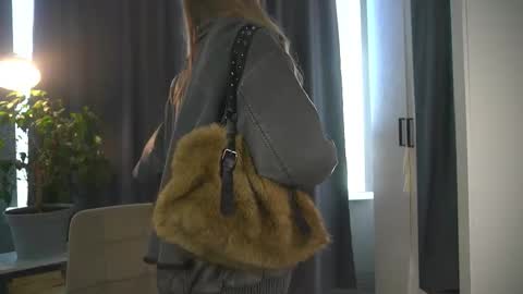 Elisabeth or Lisa online show from October 4, 8:23 am