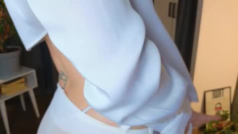 Elisabeth or Lisa online show from October 12, 8:30 pm