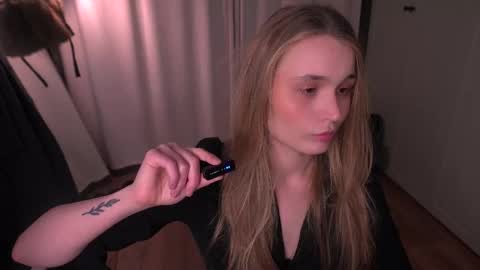 Elisabeth or Lisa online show from March 17, 8:23 pm