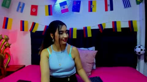 Snapshot of lisa_white_ chatting on June 29, 8:42 pm lisa white online show from June 29, 8:42 pm