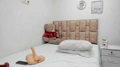 lisa will online show from December 11, 9:12 pm