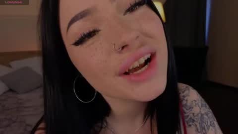 lisaaaliss online show from May 7, 10:42 am