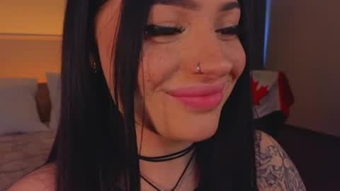 Snapshot of lisaaaliss chatting on June 3, 10:29 am lisaaaliss online show from June 3, 10:29 am