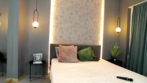 lisacroft online show from February 1, 9:43 am