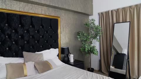 lisacroft online show from February 6, 12:59 pm