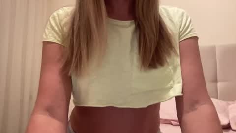 Lisa online show from January 10, 8:04 pm