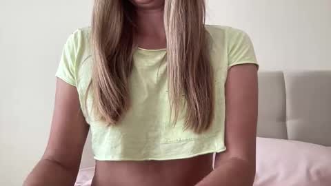 Lisa online show from October 19, 8:48 am