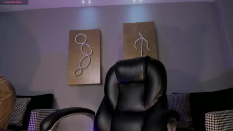 Lisa  Flowers online show from May 15, 11:06 am