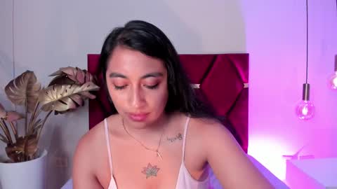 Snapshot of lisahadwiin chatting on February 19, 9:47 pm LisaHadwiin online show from February 19, 9:47 pm