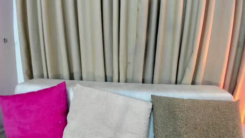 Snapshot of lisahadwiin chatting on February 22, 9:48 pm LisaHadwiin online show from February 22, 9:48 pm