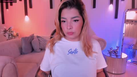 LISA MONROE online show from December 22, 11:54 am
