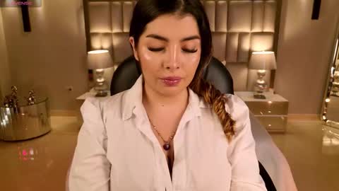 LISA MONROE online show from December 17, 7:42 pm