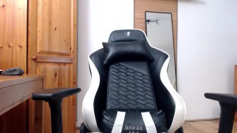 Lisaskybaby online show from January 15, 9:25 am