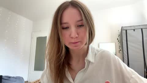 lisasmall online show from June 10, 2:27 pm